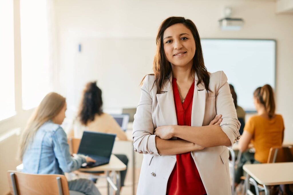 Descubra Como A Terceirização Financeira Para Escolas Pode Trazer Eficiência E Redução De Custos. Transforme A Gestão Financeira - Grupo Readapt